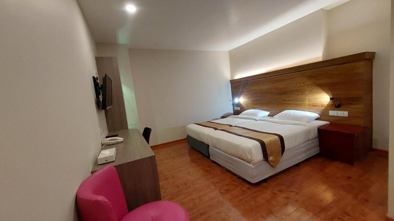 Hotel Grand Galaxy Yangon Exterior foto