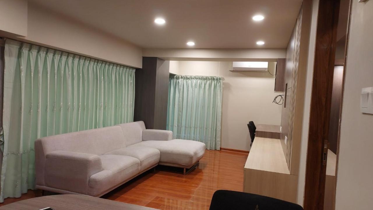 Hotel Grand Galaxy Yangon Exterior foto